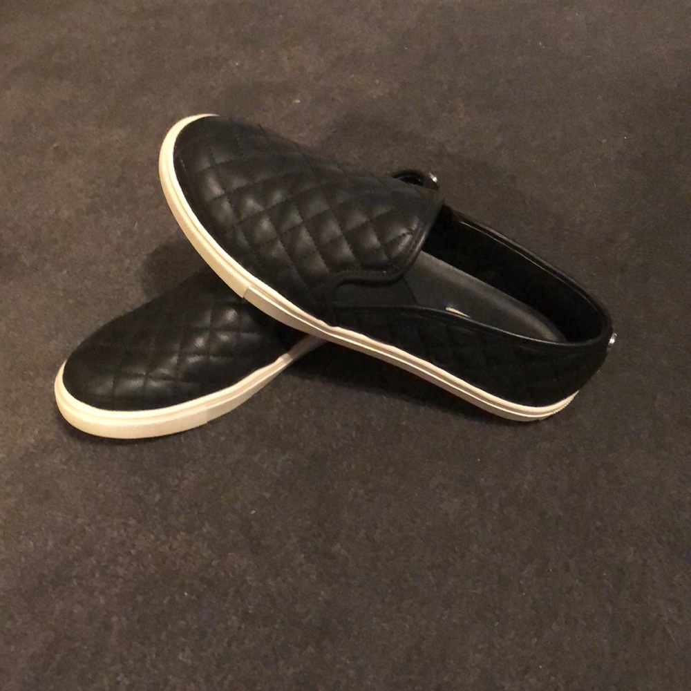 Steve Madden Ecentrcq Slip On Black size 10M